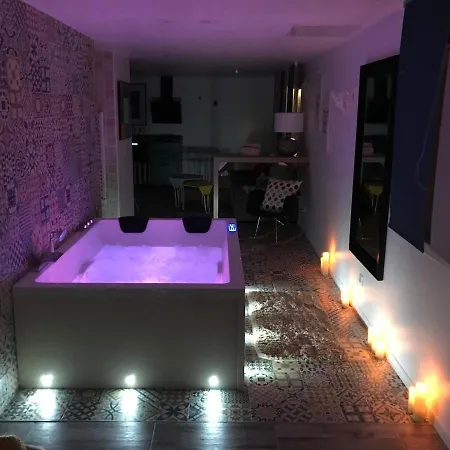 L Appar-t Du Grand Bois Jacuzzi Apartment *