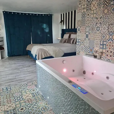Apartment L Appar-t Du Grand Bois Jacuzzi